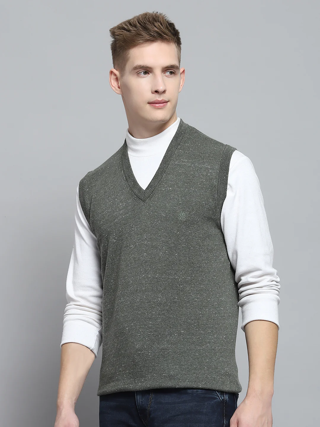 Men Olive Solid V Neck Sleeveless Sweater - Image 3