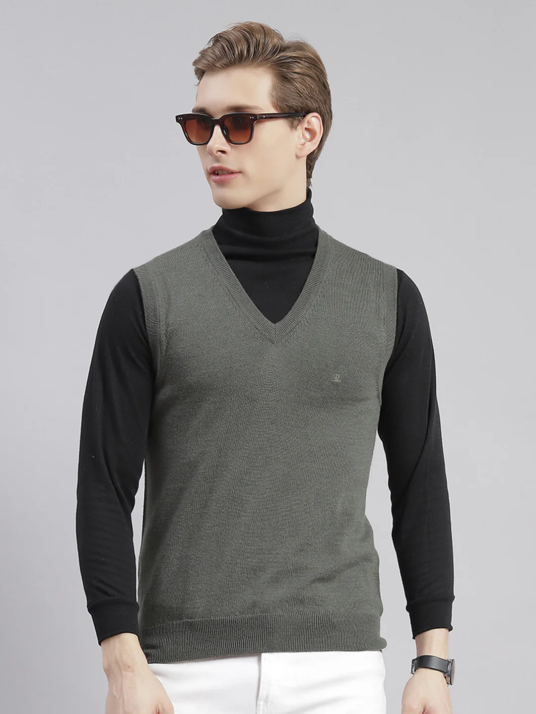 Men Olive Solid V Neck Sleeveless Sweaters/Pullovers - Image 2
