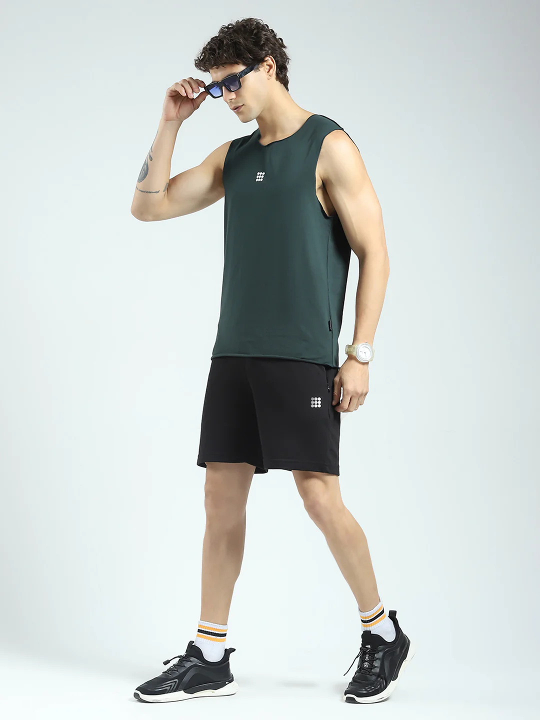 Rock.it Men Olive Solid Round Neck Sleeveless T-Shirt - Image 2