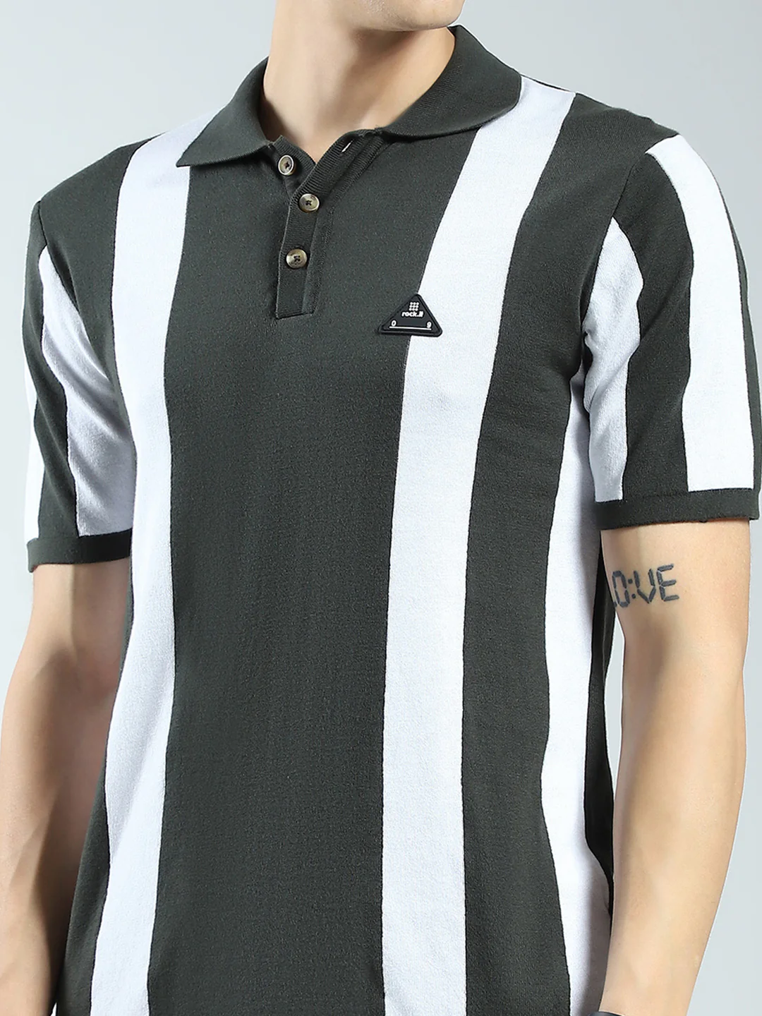 Rock.it Men Olive Stripe Collar Half Sleeve T-Shirt - Image 7