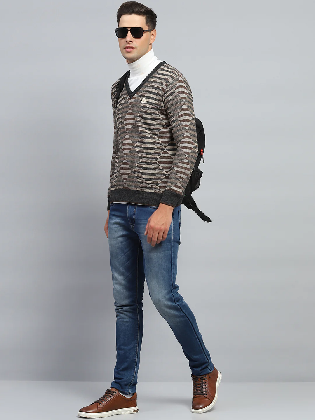 Men Olive Stripe V Neck Full Sleeve Pullover - Image 2