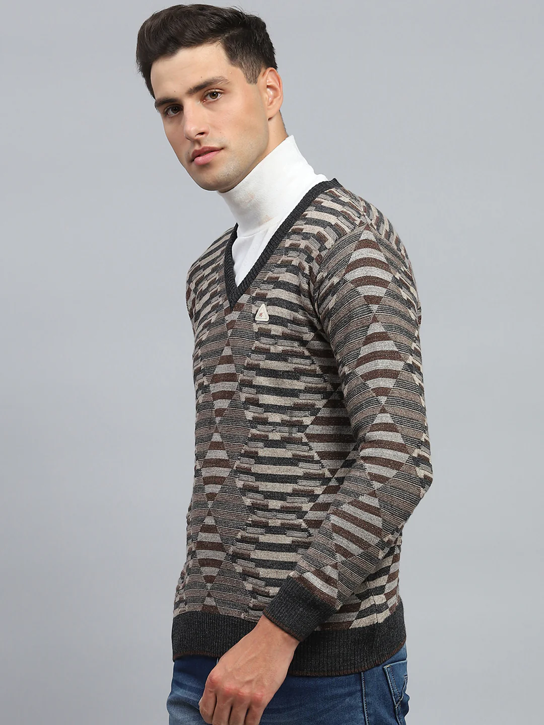 Men Olive Stripe V Neck Full Sleeve Pullover - Image 3