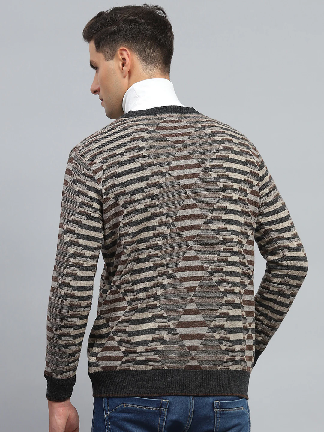 Men Olive Stripe V Neck Full Sleeve Pullover - Image 5