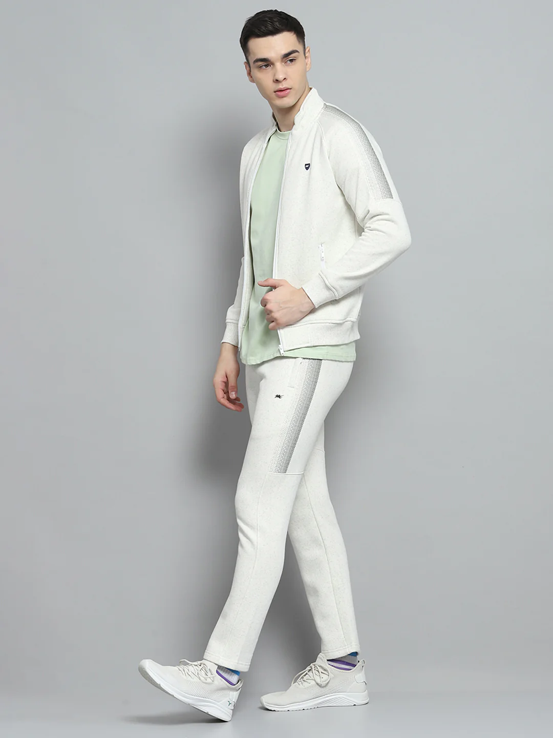 Men Olive & White Printed Mock Neck Full Sleeve Winter Tracksuit - Image 2