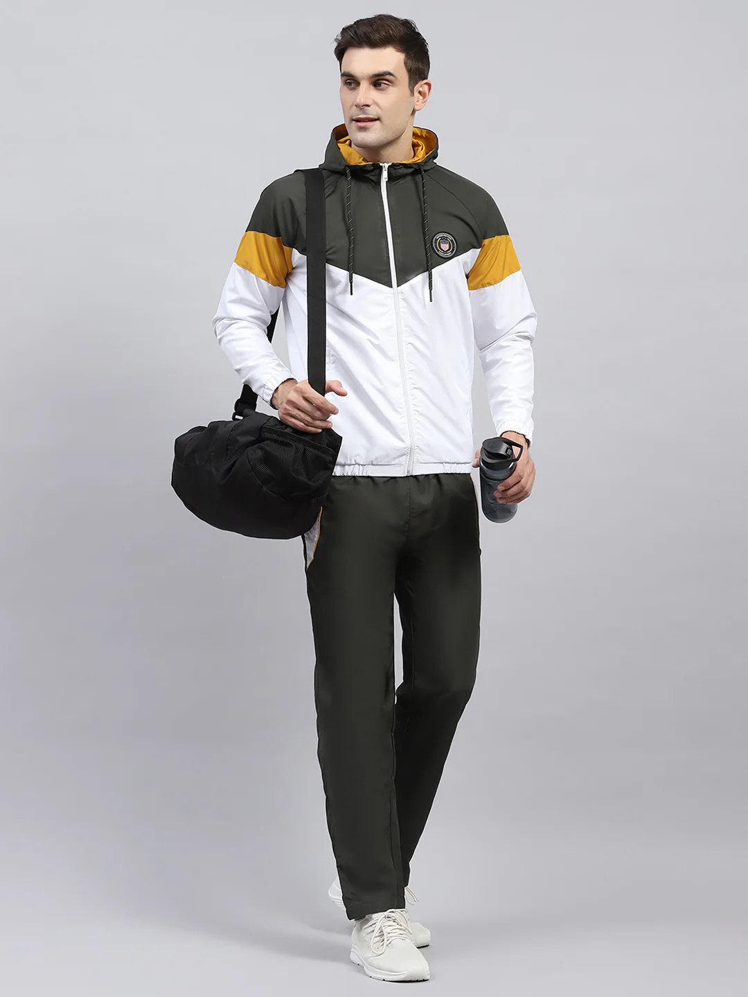 Men Olive & White Solid Hooded Full Sleeve Winter Tracksuit - Image 2