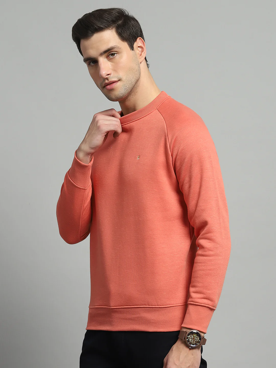 Men Orange Solid Round Neck Full Sleeve Sweatshirt - Image 3
