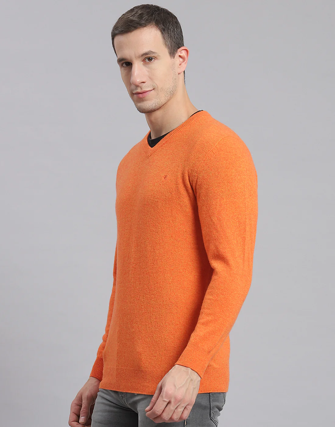 Men Orange Solid V Neck Full Sleeve Sweater - Image 3