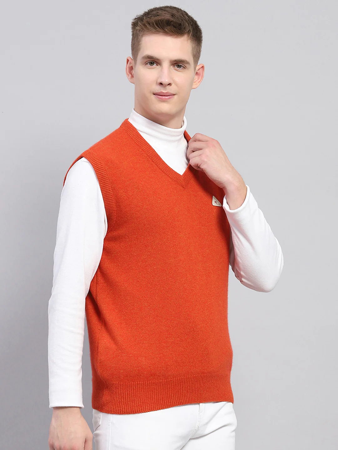 Men Orange Solid V Neck Sleeveless Sweater - Image 4
