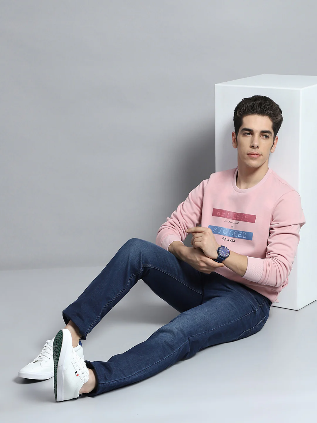 Men Pink Printed Round Neck Full Sleeve Sweatshirt - Image 2