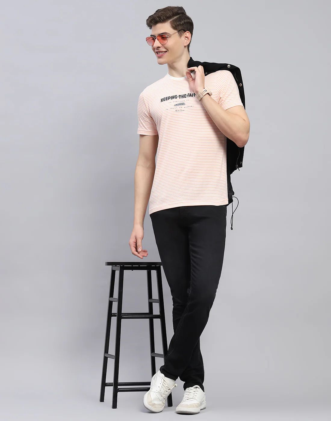 Men Pink Printed Round Neck Half Sleeve T-Shirt - Image 2