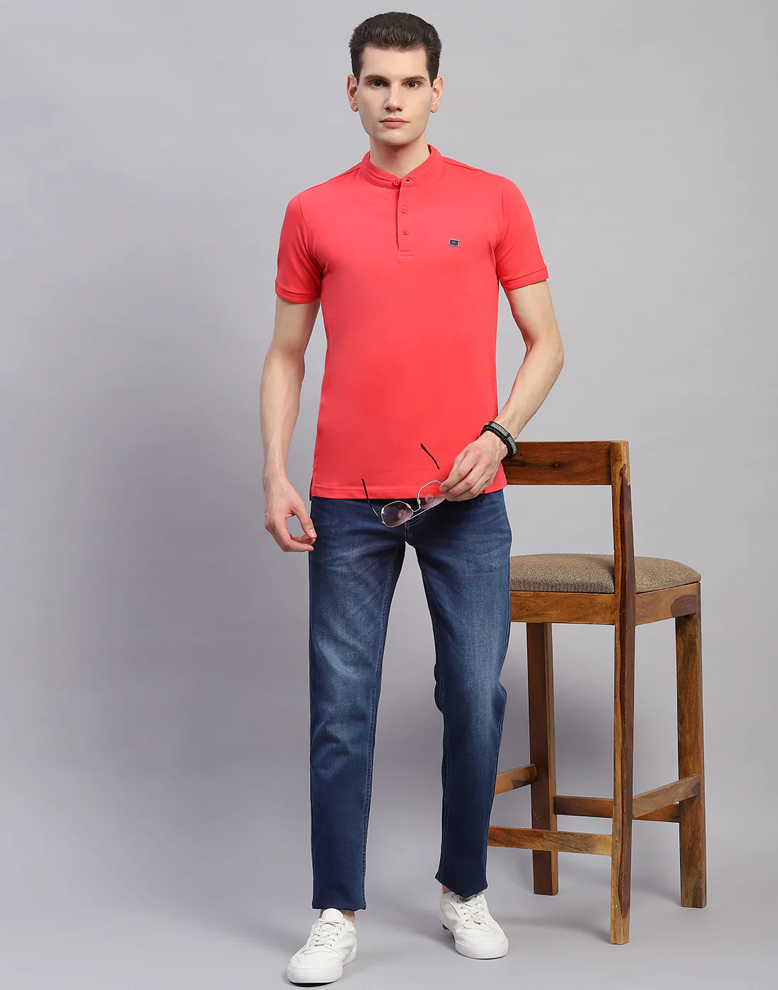 Men Pink Solid Band Collar Half Sleeve T-Shirt - Image 2