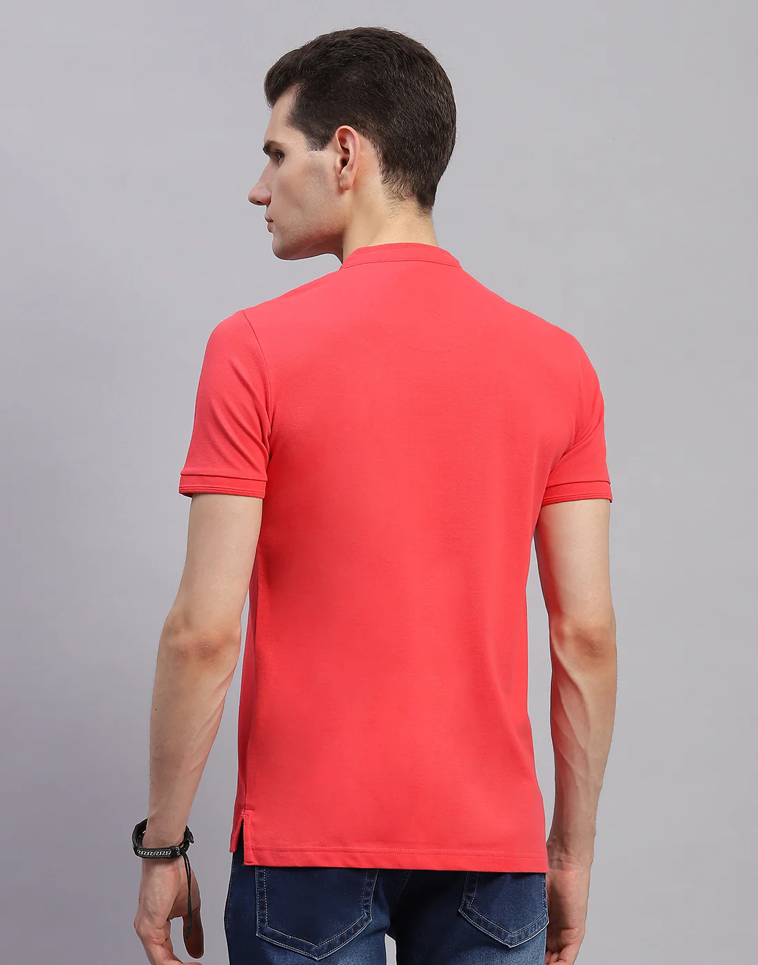 Men Pink Solid Band Collar Half Sleeve T-Shirt - Image 5