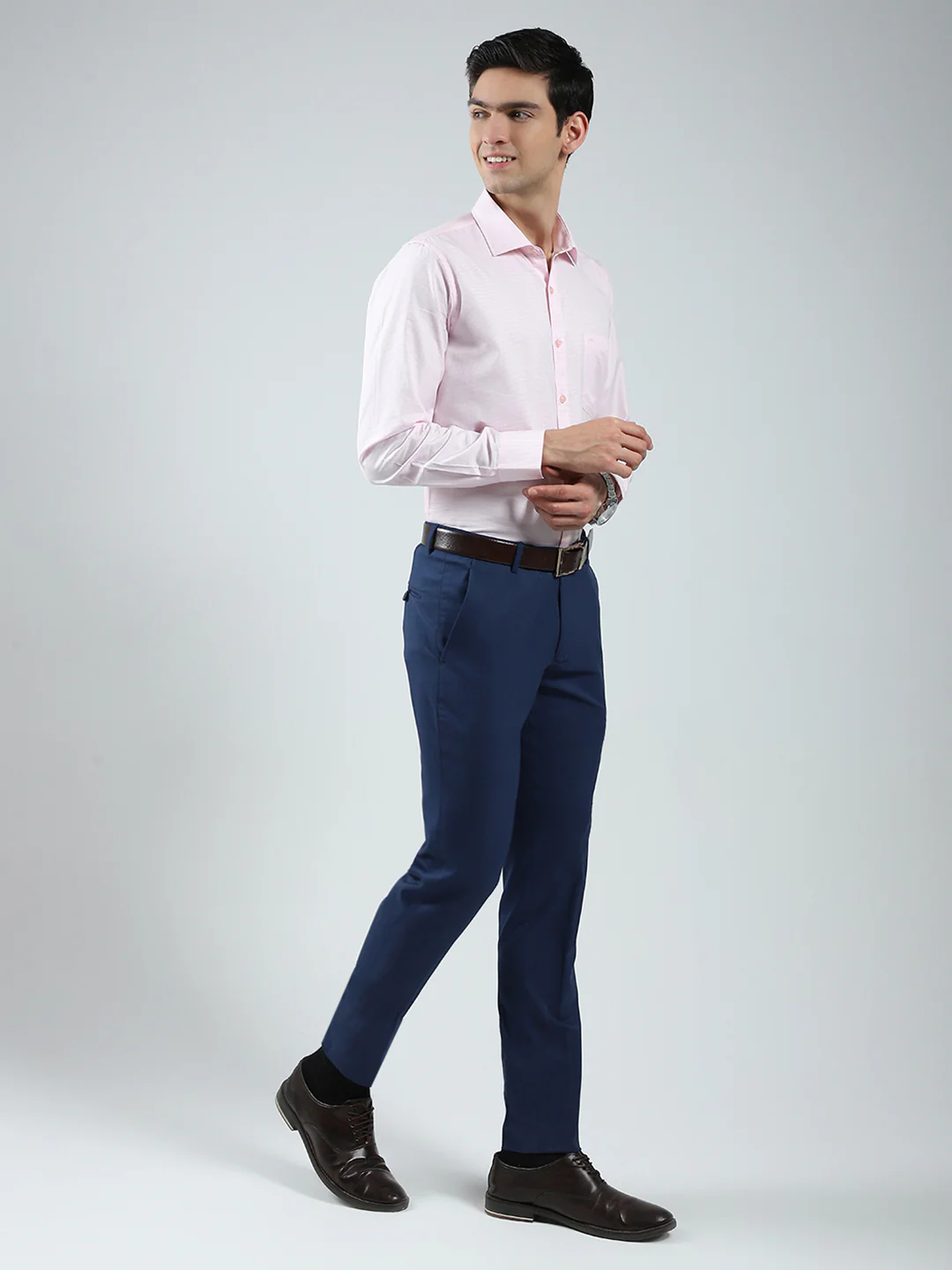 Men Pink Solid Collar Full Sleeve Shirt - Image 2