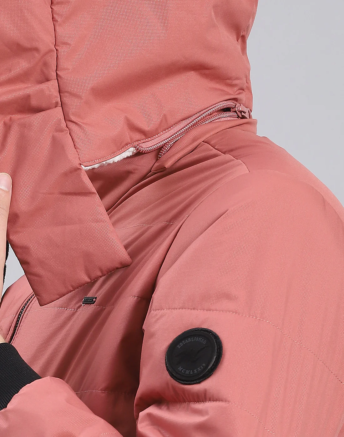 Men Pink Solid Hooded Full Sleeve Jacket - Image 8