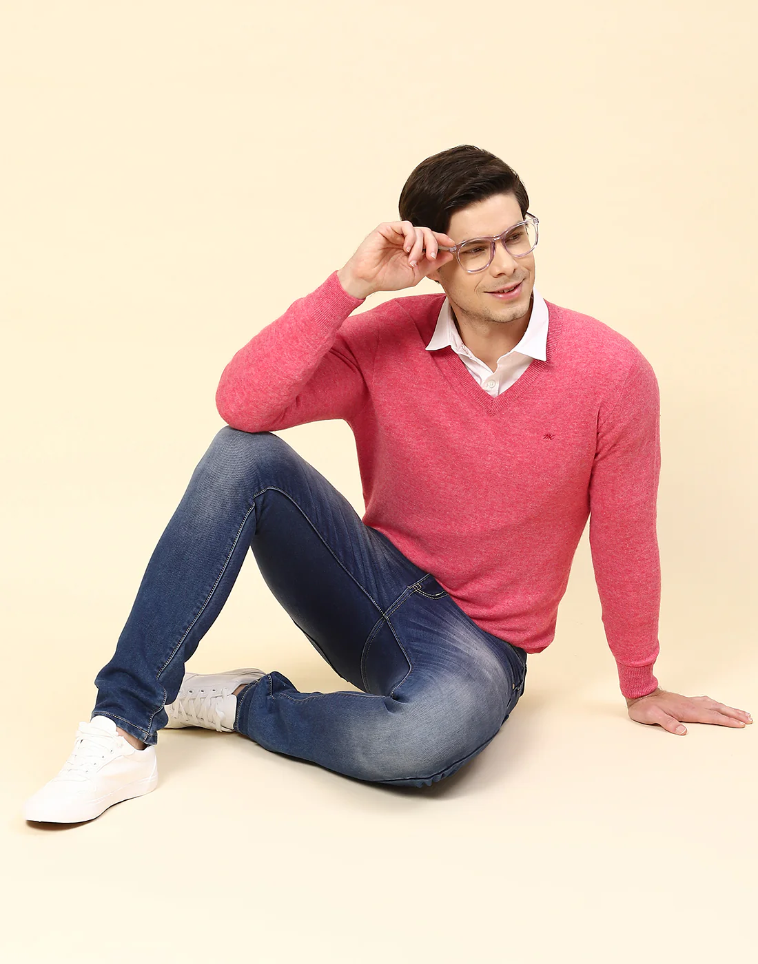 Men Pink Solid V Neck Full Sleeve Pullover - Image 2