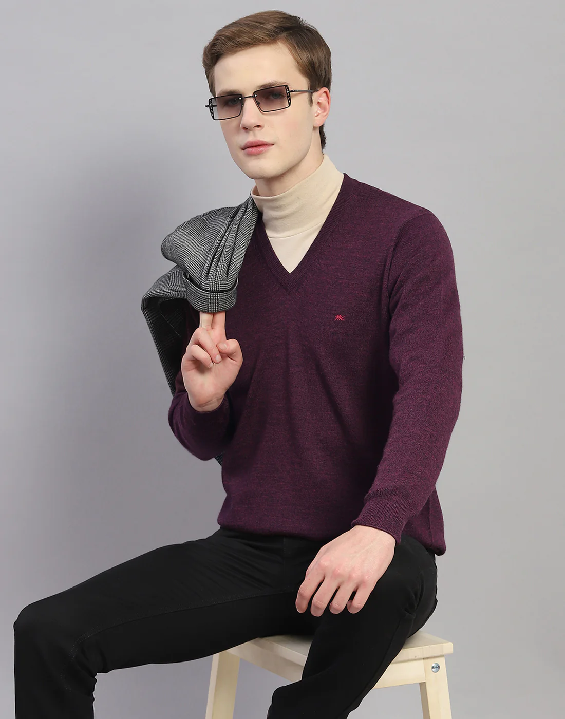 Men Purple Solid V Neck Full Sleeve Pullover - Image 2