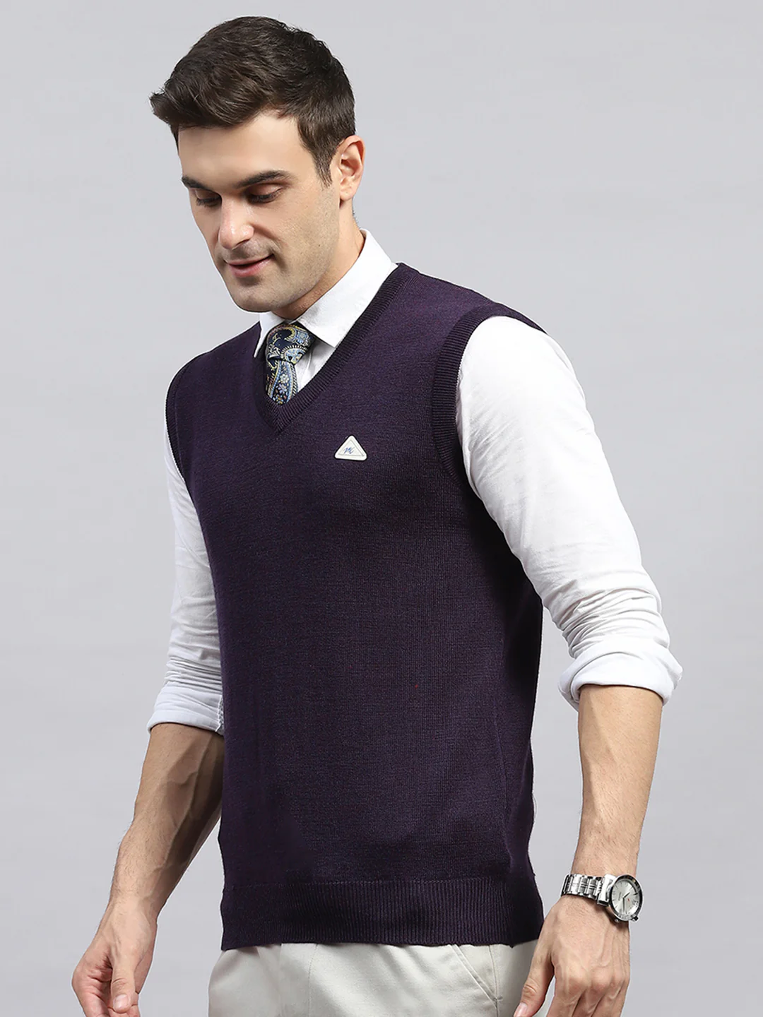 Men Purple Solid V Neck Sleeveless Sweater - Image 3