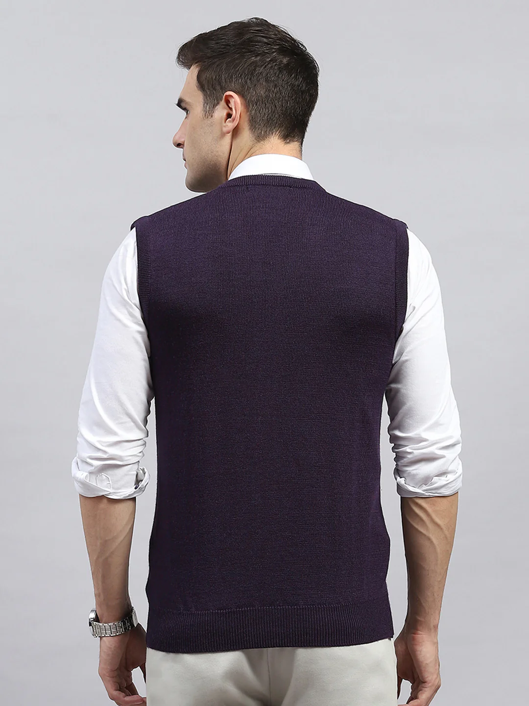 Men Purple Solid V Neck Sleeveless Sweater - Image 5