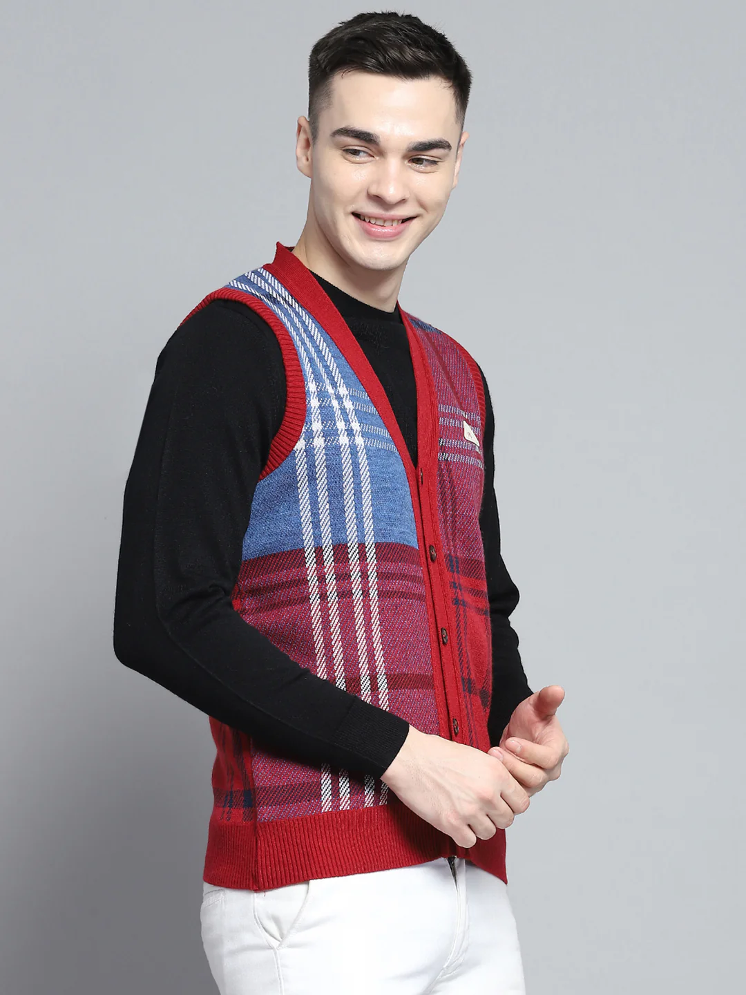 Men Red Self Design V Neck Sleeveless Cardigan - Image 4