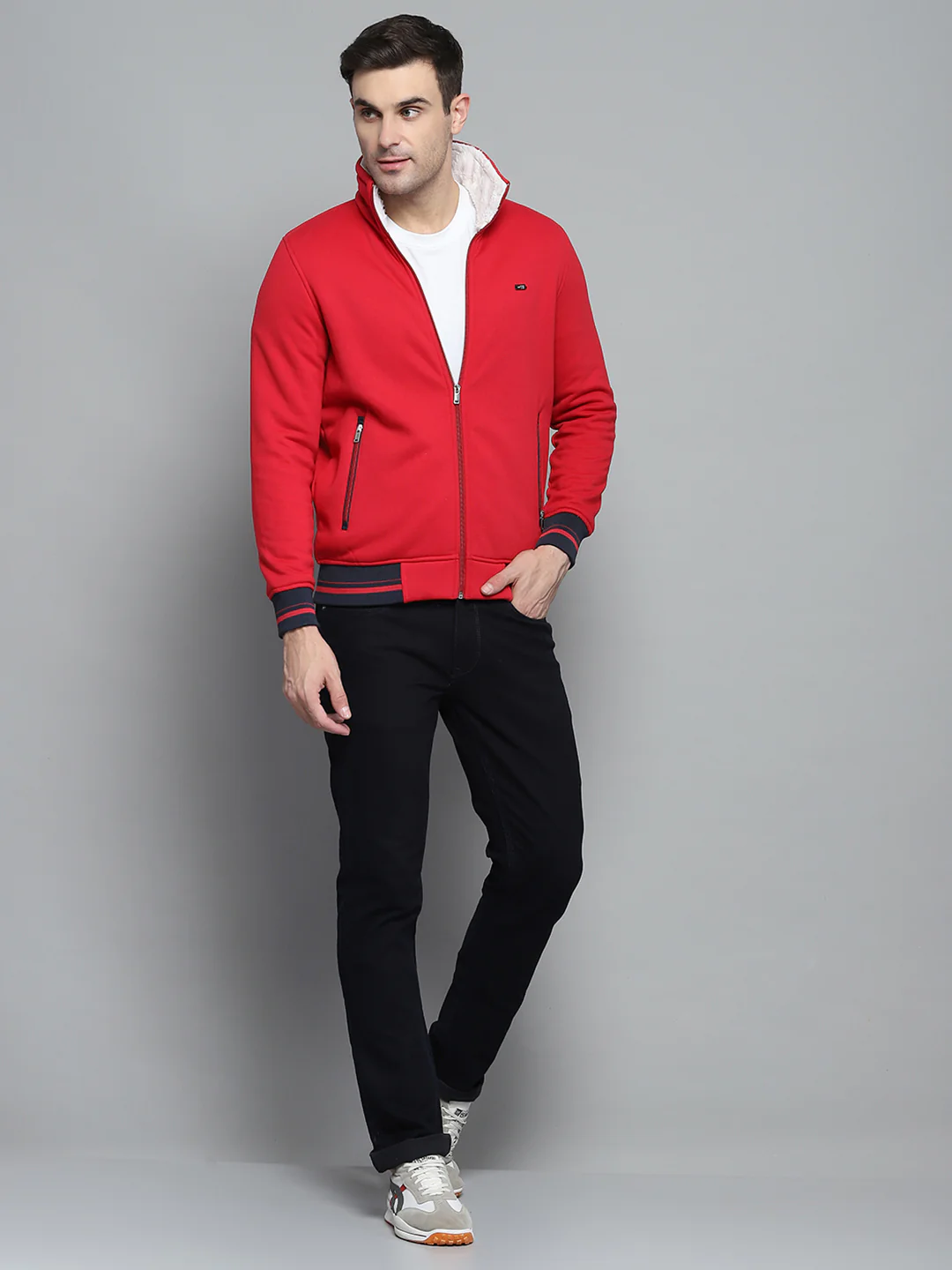 Men Red Solid Collar Full Sleeve Sweatshirt - Image 2