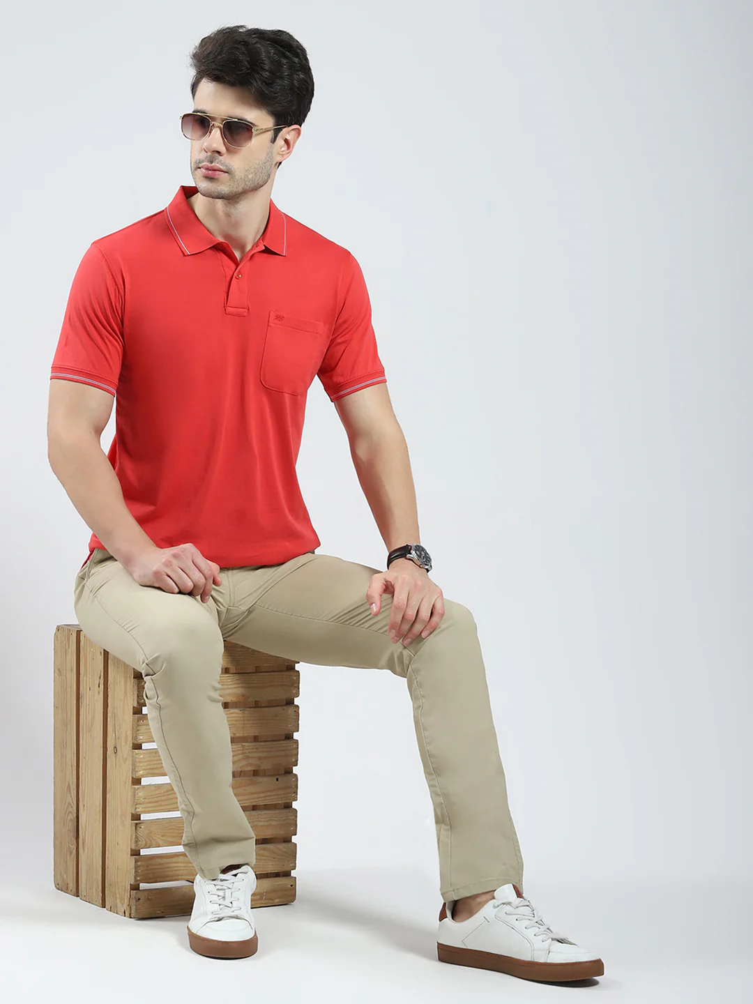Men Red Solid Collar Half Sleeve T-Shirt - Image 2