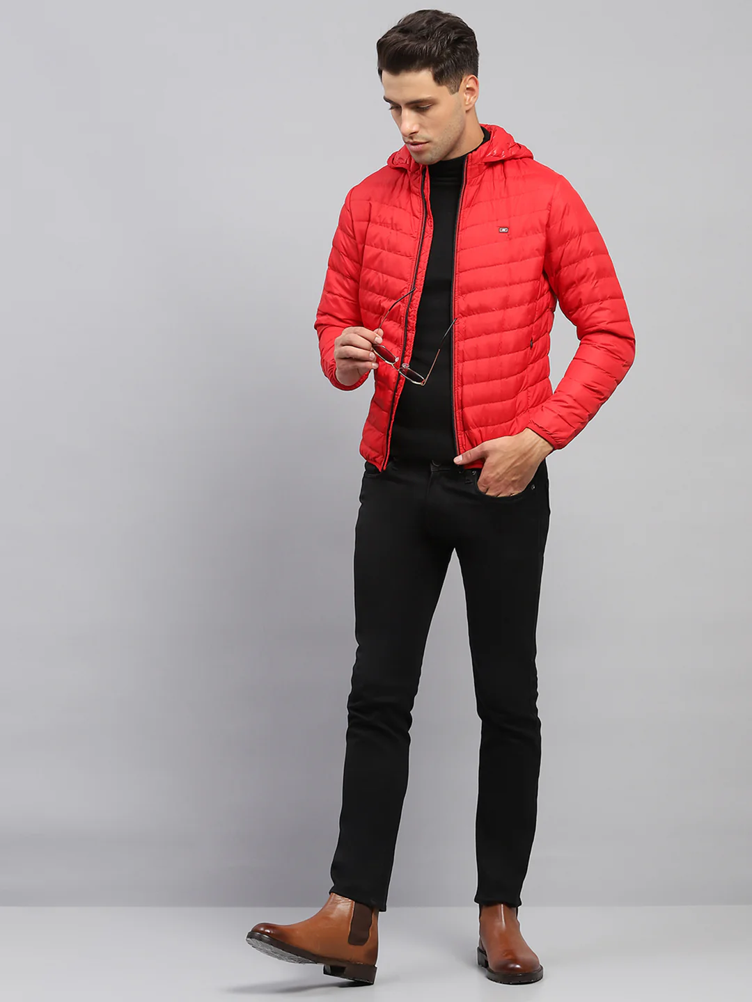 Men Red Solid Hooded Full Sleeve Jacket - Image 2