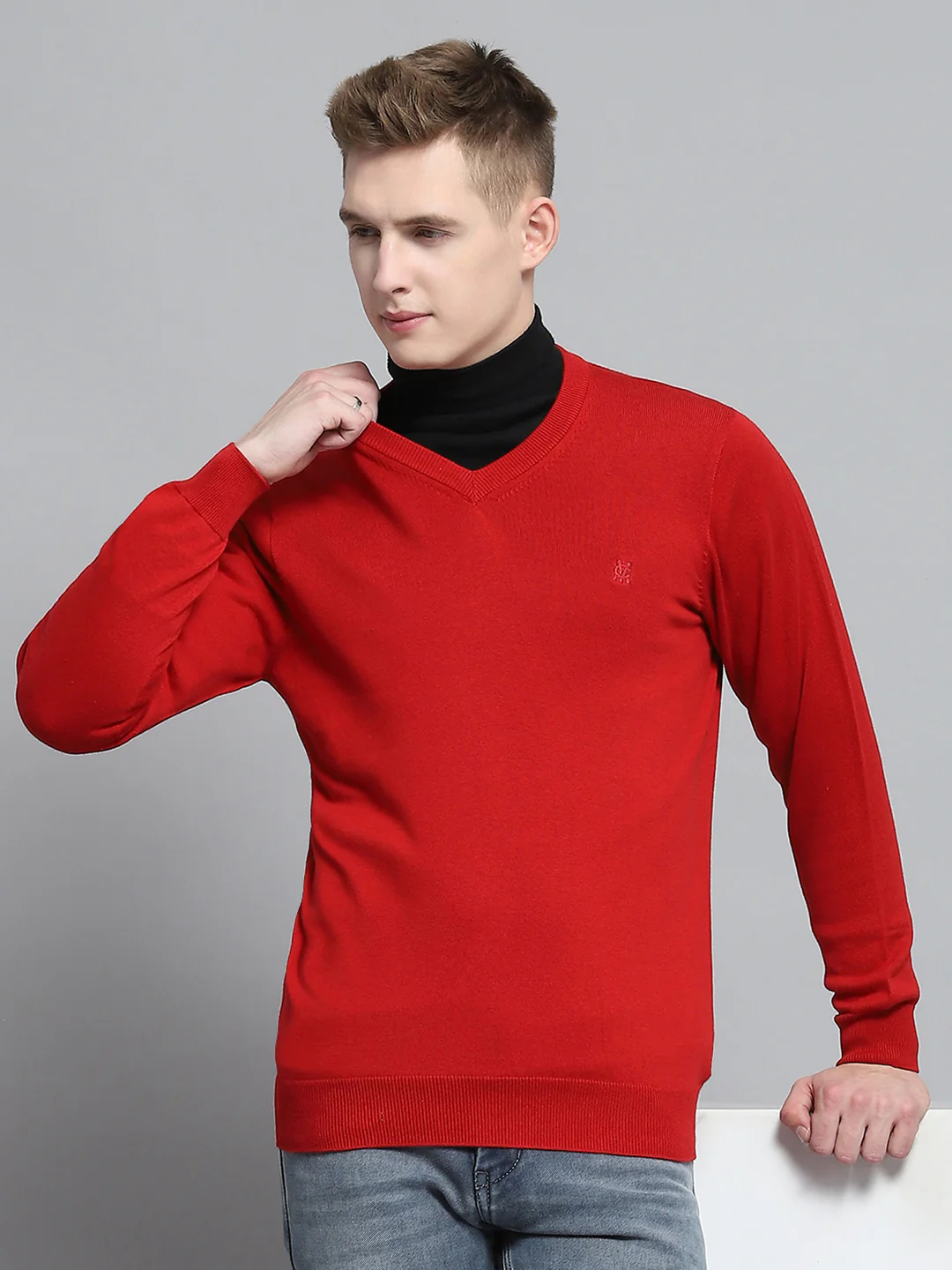 Men Red Solid V Neck Full Sleeve Pullover - Image 6
