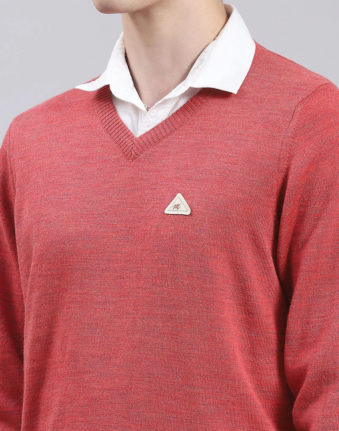 Men Red Solid V Neck Full Sleeve Sweater - Image 6