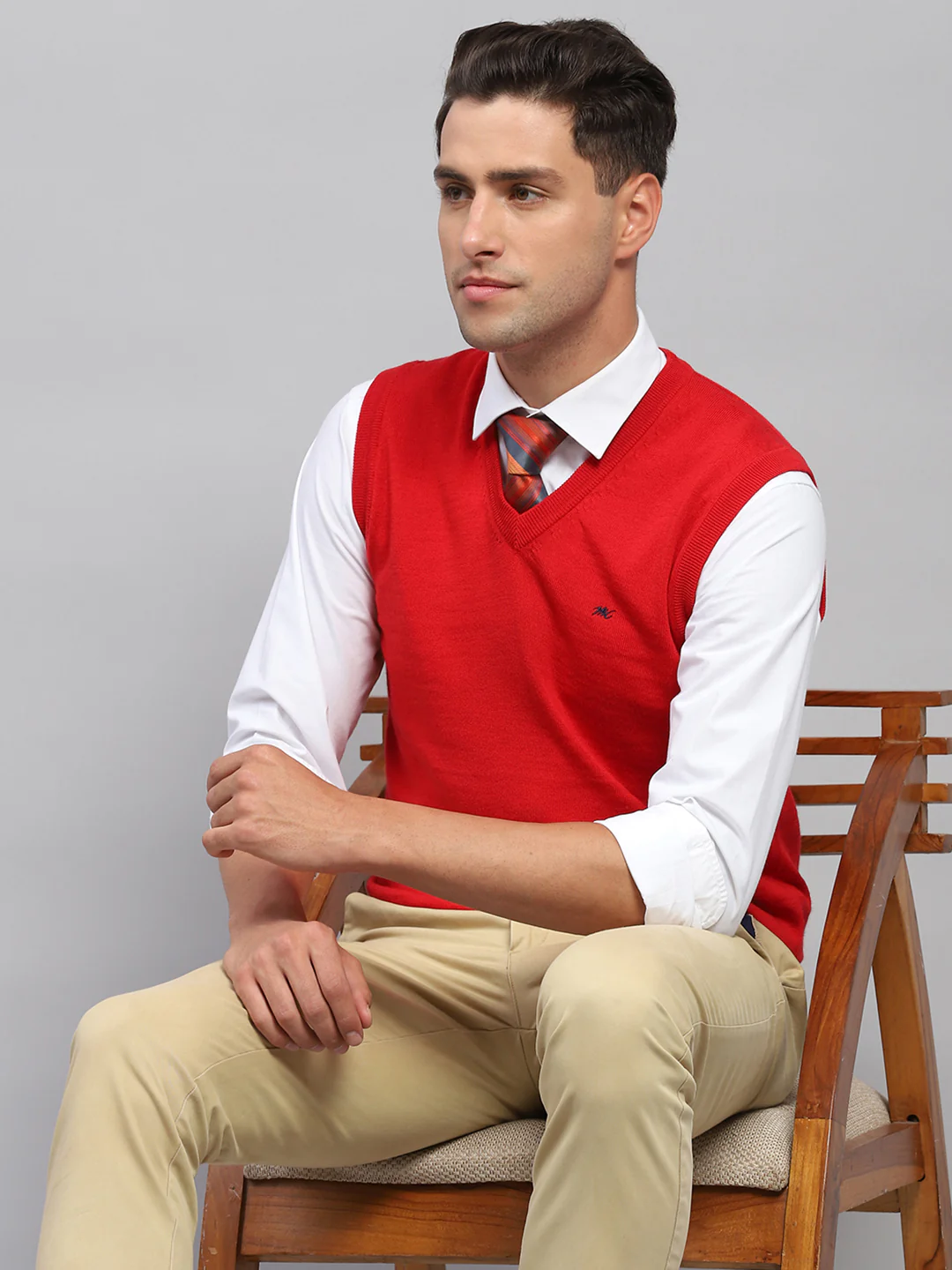 Men Red Solid V Neck Sleeveless Sweater - Image 6