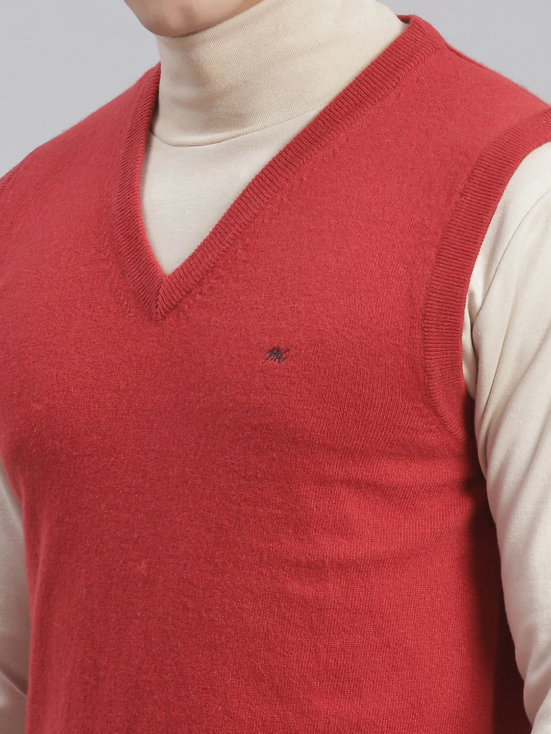 Men Red Solid V Neck Sleeveless Sweaters/Pullovers - Image 6