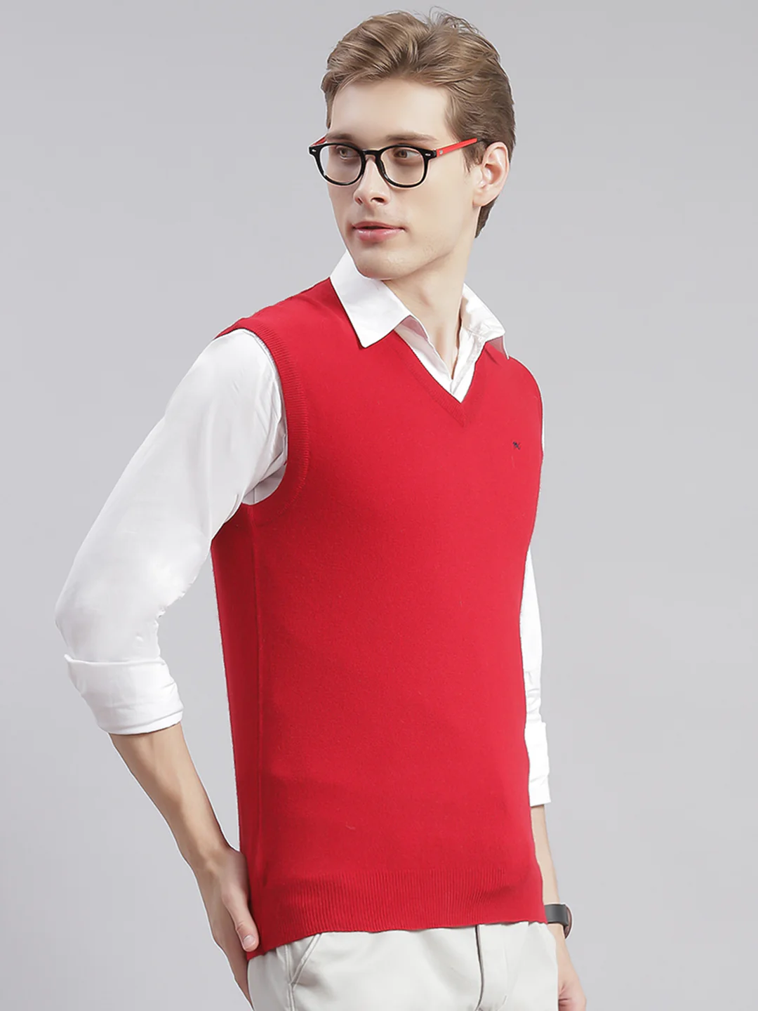 Men Red Solid V Neck Sleeveless Sweaters/Pullovers - Image 4
