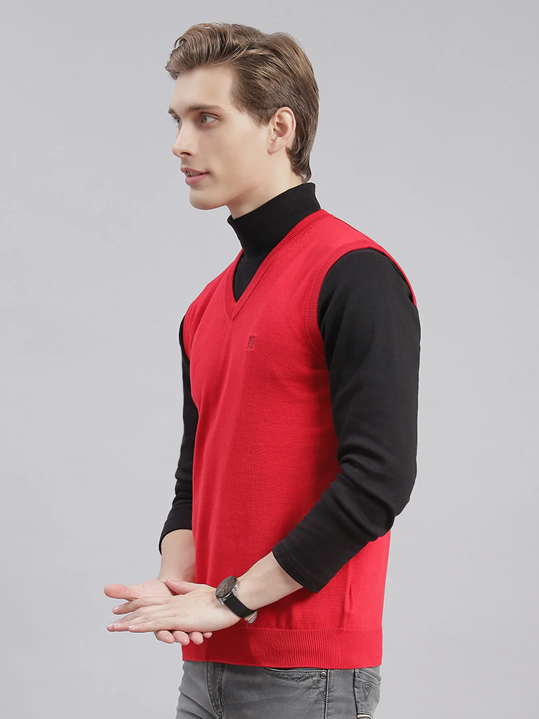Men Red Solid V Neck Sleeveless Sweaters/Pullovers - Image 4