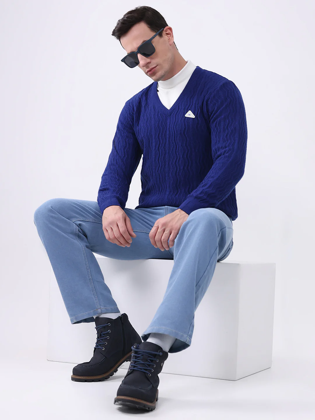 Men Royal Blue Self Design V Neck Full Sleeve Pullover - Image 2