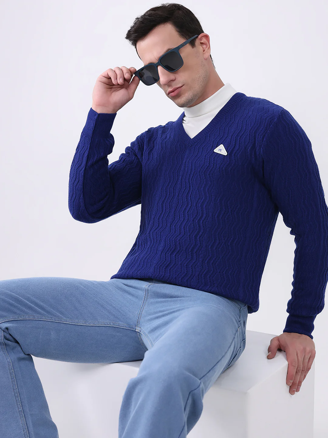 Men Royal Blue Self Design V Neck Full Sleeve Pullover - Image 6