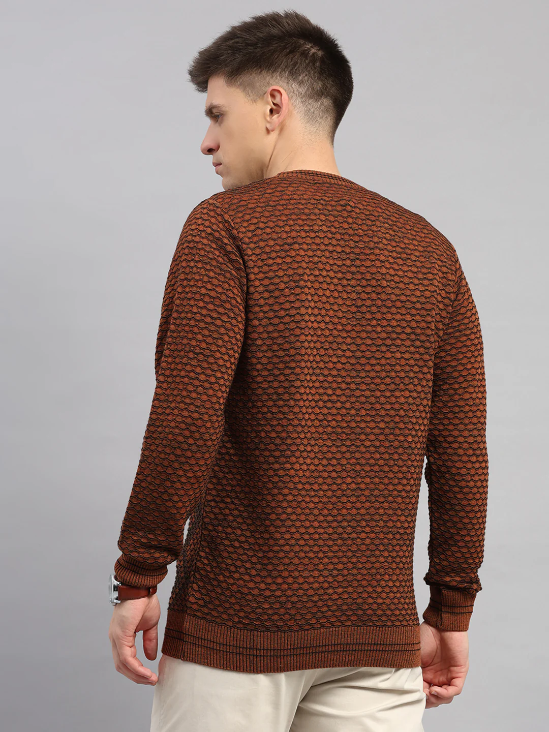 Men Rust Printed V Neck Full Sleeve Pullover - Image 5