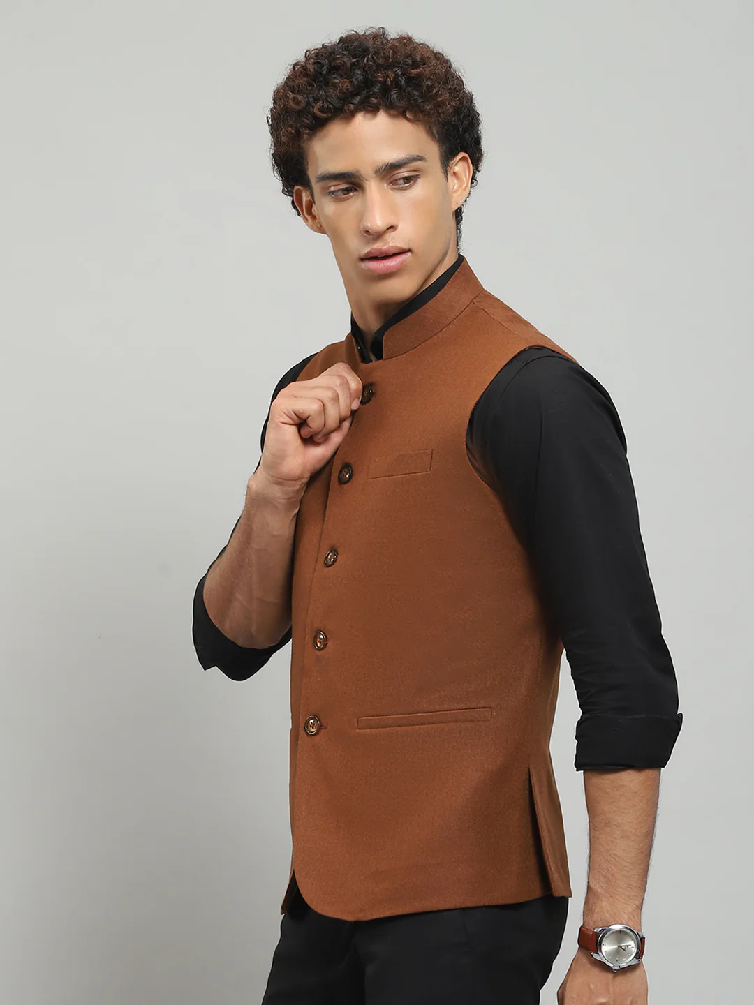 Men Rust Solid Band Collar Sleeveless Jacket - Image 3