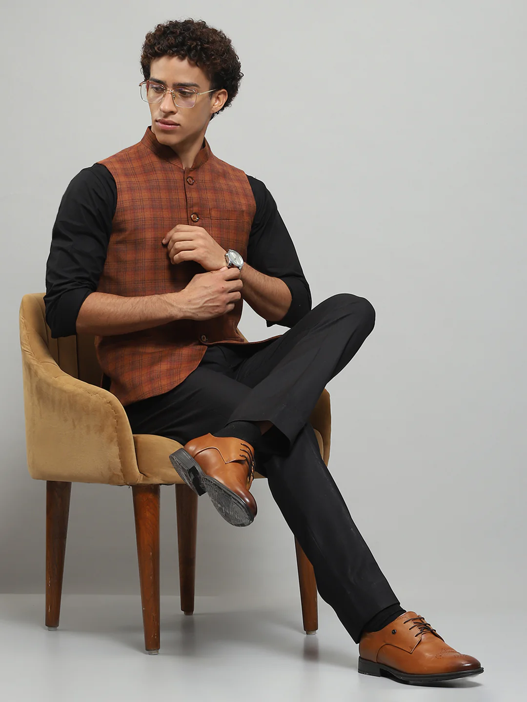 Men Rust Solid Band Collar Sleeveless Jacket - Image 2