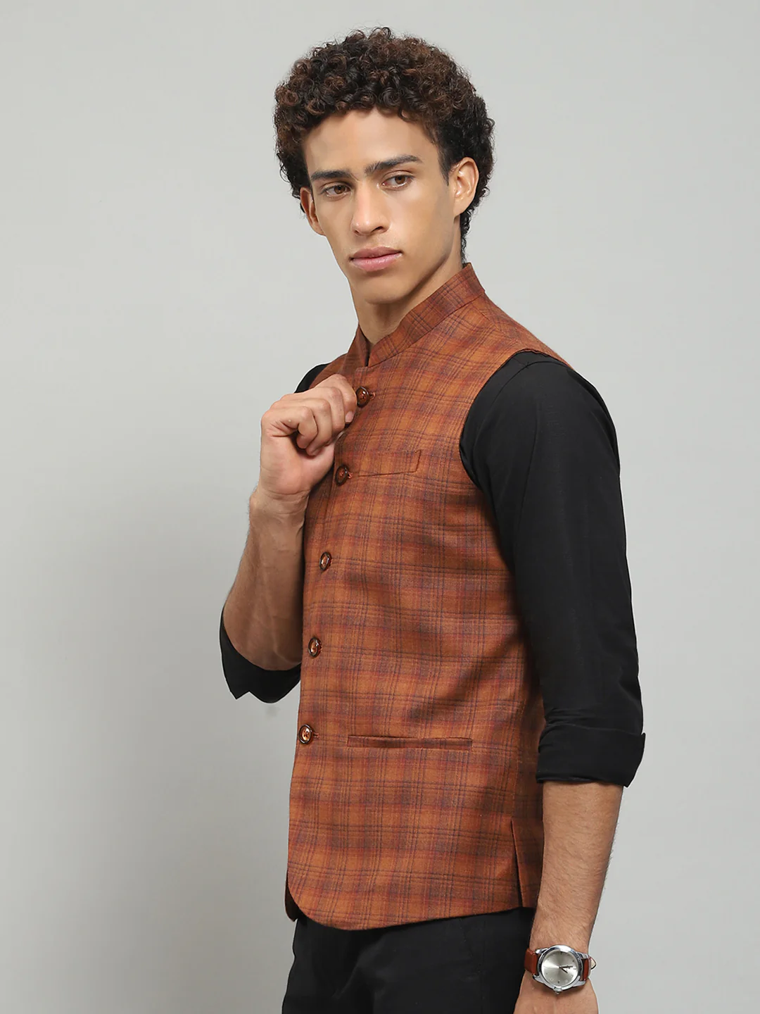 Men Rust Solid Band Collar Sleeveless Jacket - Image 3