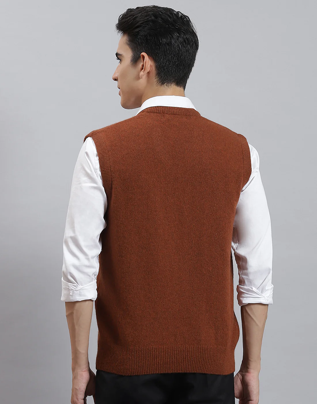 Men Rust Solid V Neck Sleeveless Sweater - Image 5