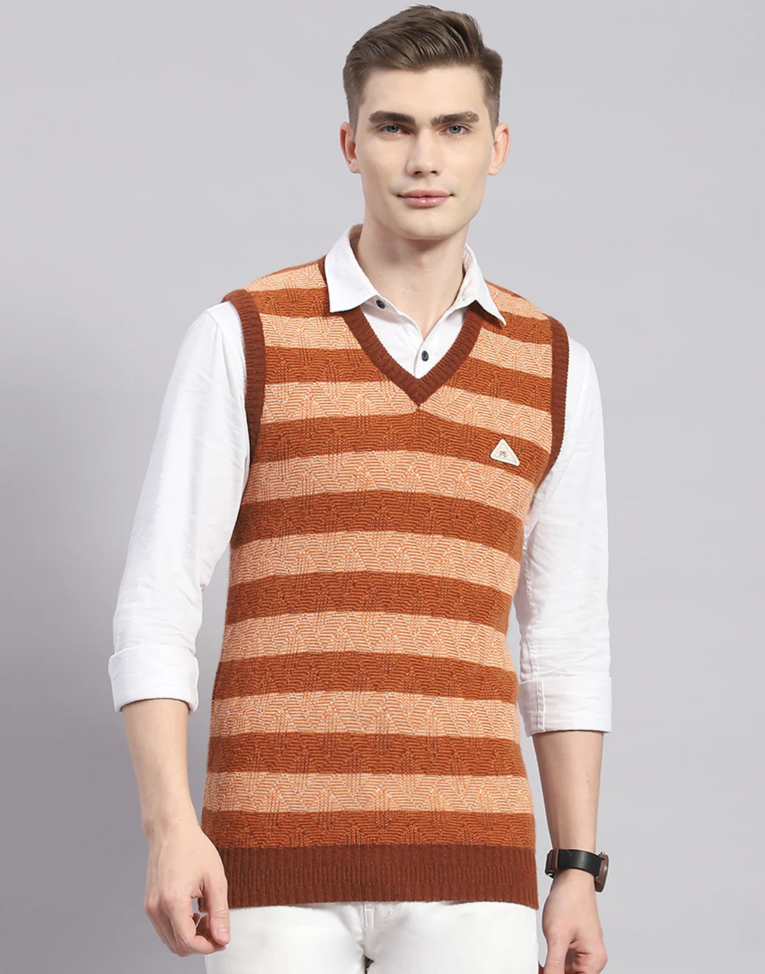 Men Rust Stripe V Neck Sleeveless Sweater - Image 2