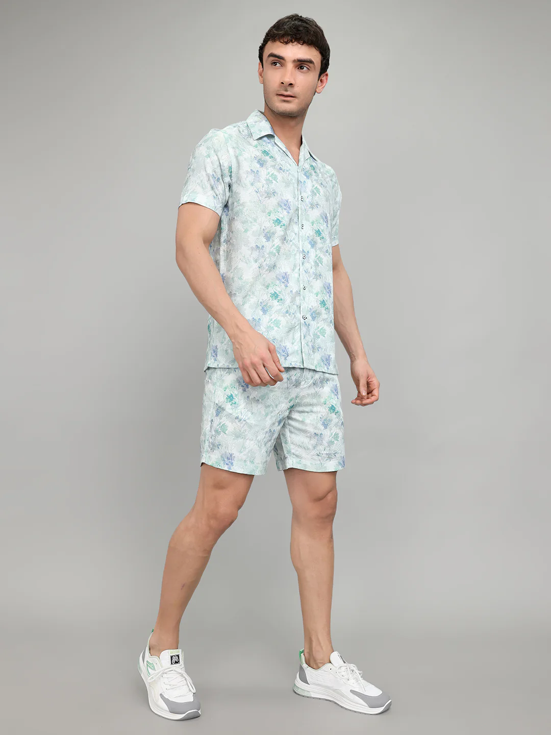 Men Sea Green Printed Round Neck Half Sleeve Cords Set - Image 3