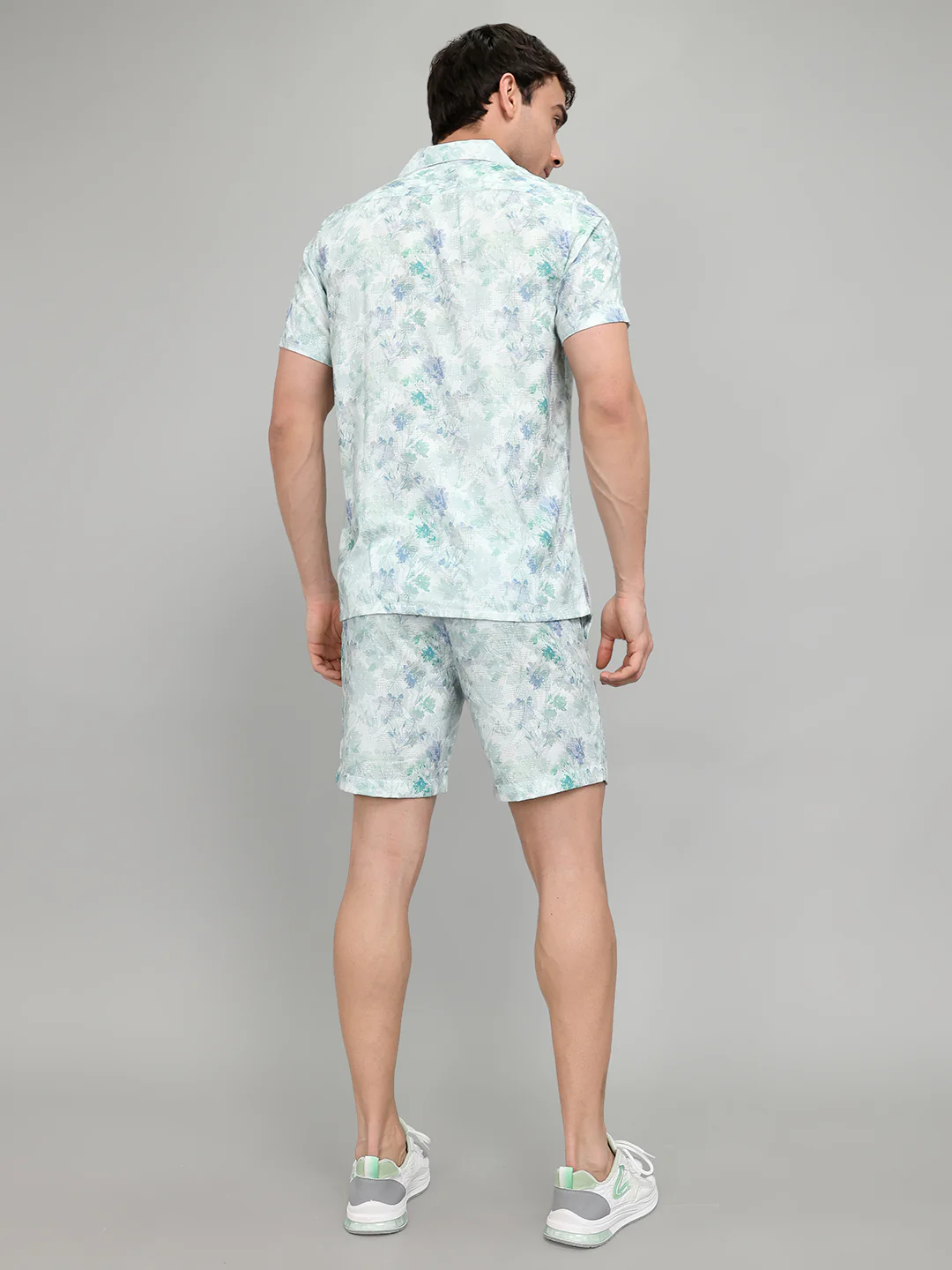 Men Sea Green Printed Round Neck Half Sleeve Cords Set - Image 5