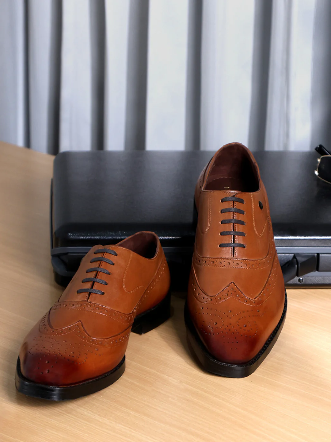 Men Tan Lace Up Leather Formal Brogues - Image 10