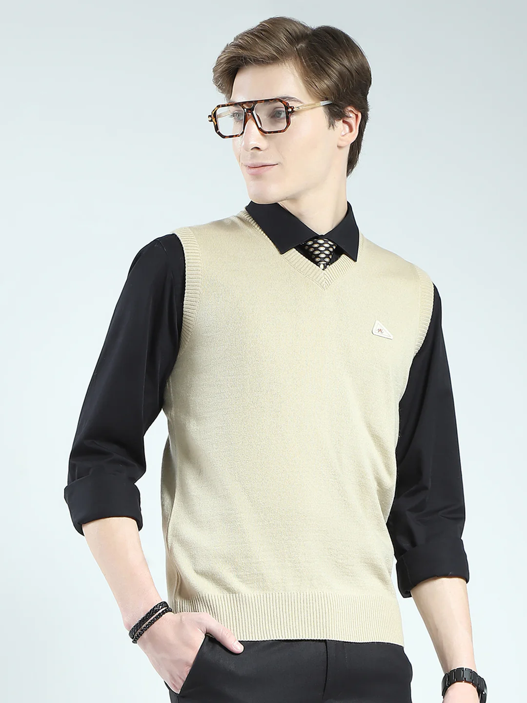 Men Tan Solid V Neck Sleeveless Sweater - Image 4