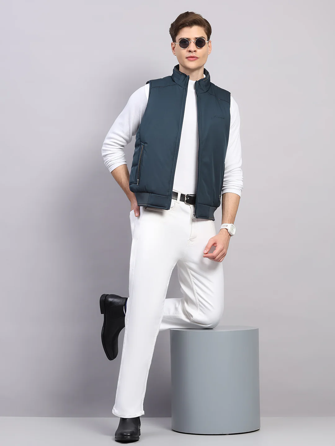 Men Teal Blue Solid Collar Sleeveless Jacket - Image 2