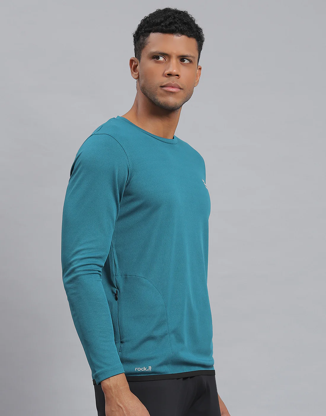 Rock.it Men Teal Blue Solid Round Neck Full Sleeve Active T-Shirt - Image 4
