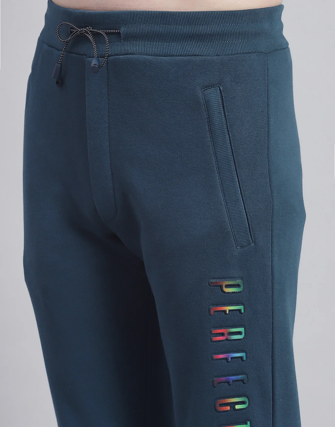 Men Teal Blue Solid Round Neck Full Sleeve Tracksuit - Image 9