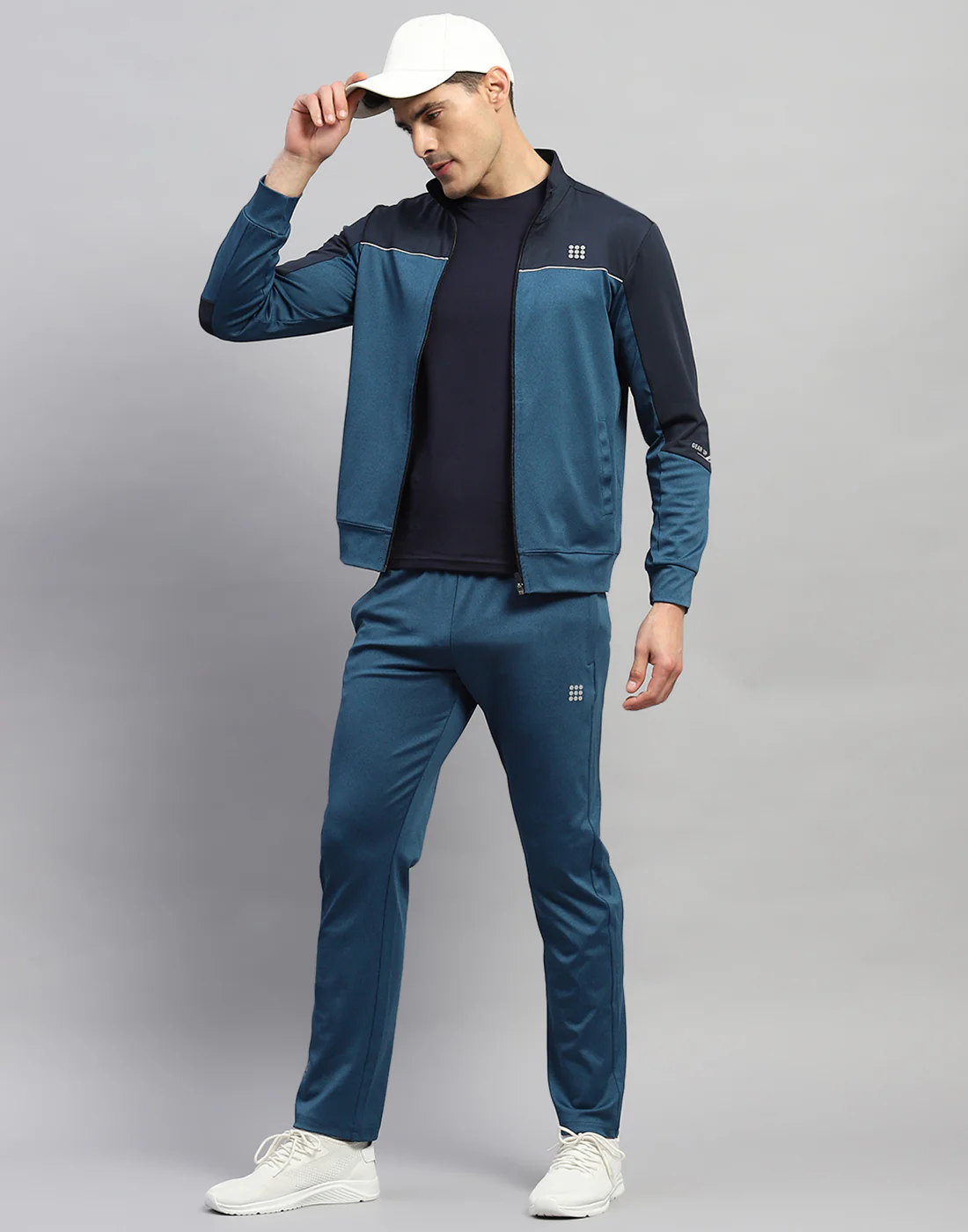 Rock.it Men Teal Blue Solid Round Neck Full Sleeve Tracksuit - Image 3