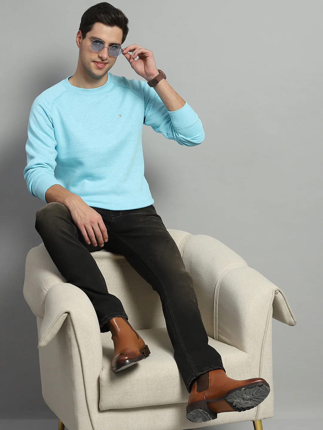 Men Turquoise Blue Solid Round Neck Full Sleeve Sweatshirt - Image 2