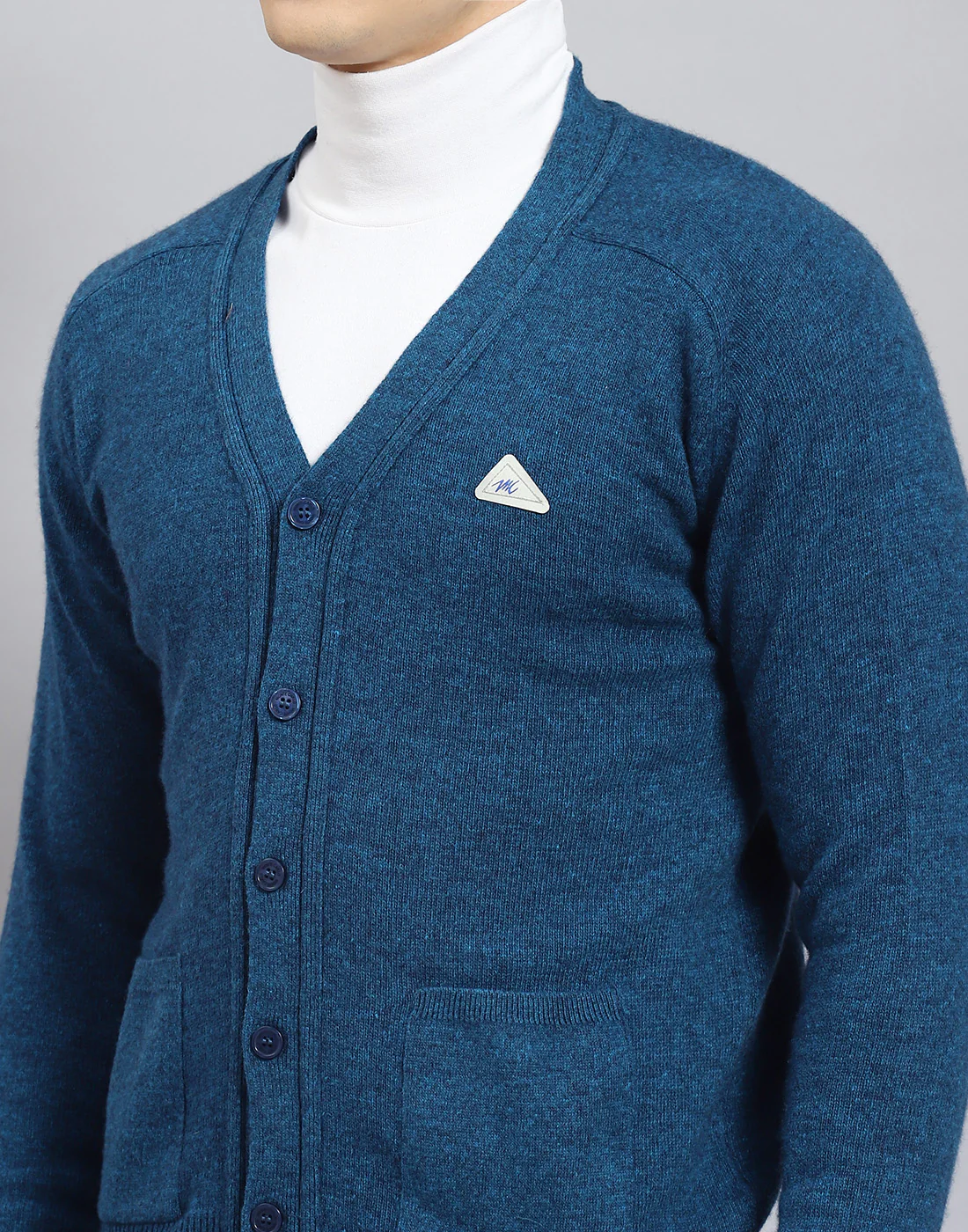 Men Turquoise Blue Solid V Neck Full Sleeve Sweater - Image 8
